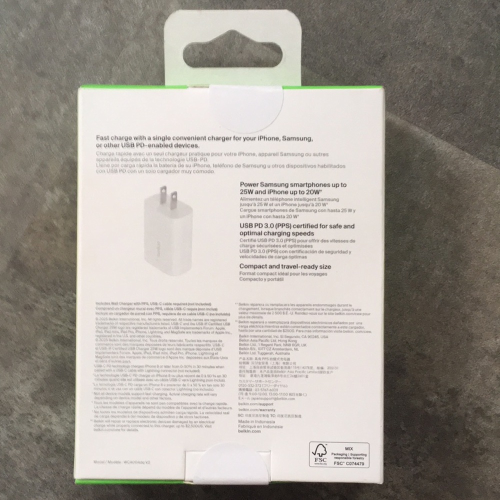 Belkin White USB-C Wall Charger - Picture 2 of 3